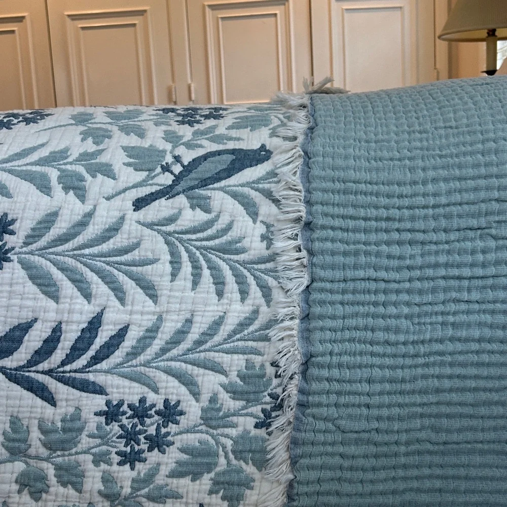 Luxury 7 Layer Woven Quilt Size KING Growing Florals Leaves Birds Teal Tan NEW
